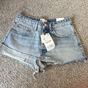 Zara denim shorts size US 4 NWT
